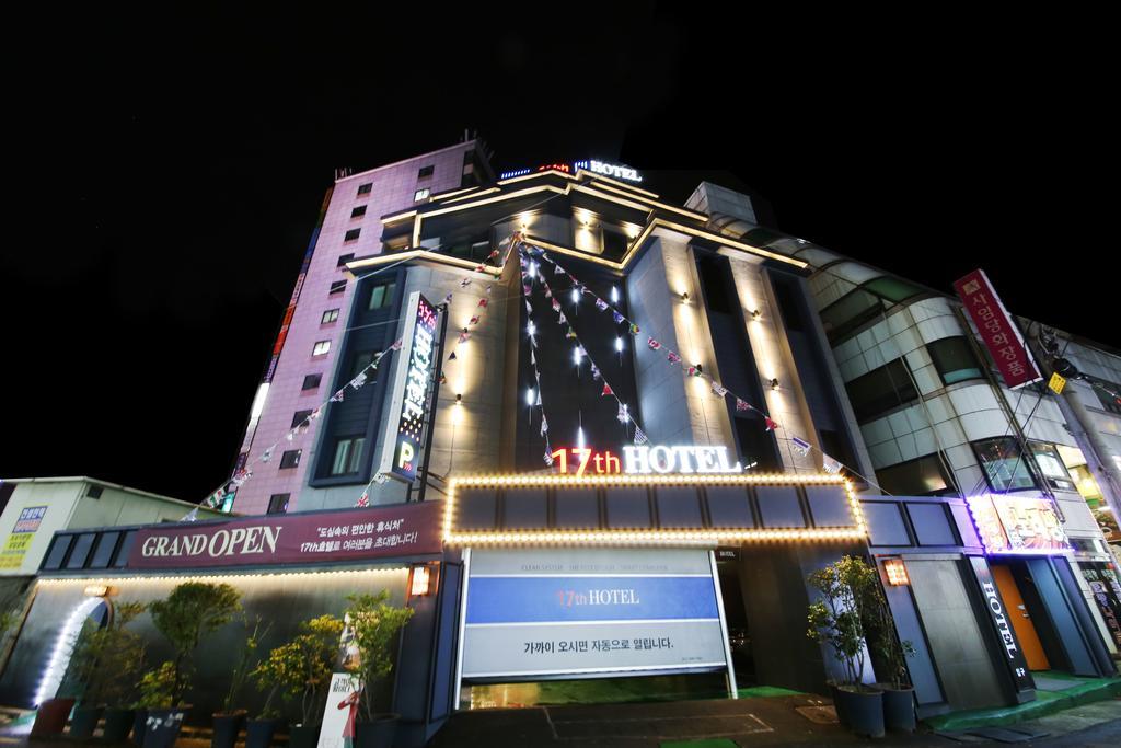 17Th Hotel Yeonje Exterior foto